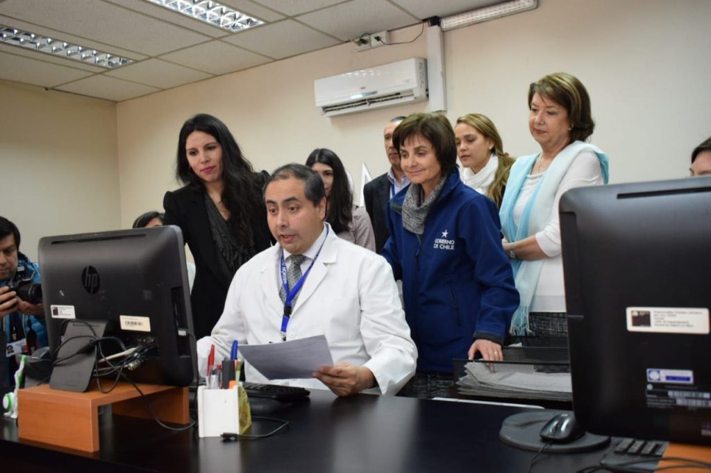 Este jueves en Valdivia se emitió la primera licencia médica electrónica que permitirá disminuir tiempos de pago