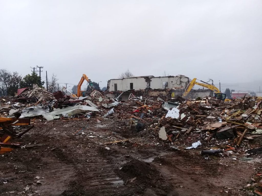 Con la demolición del antiguo edificio del CESFAM externo de Valdivia iniciarán su proceso de remodelación