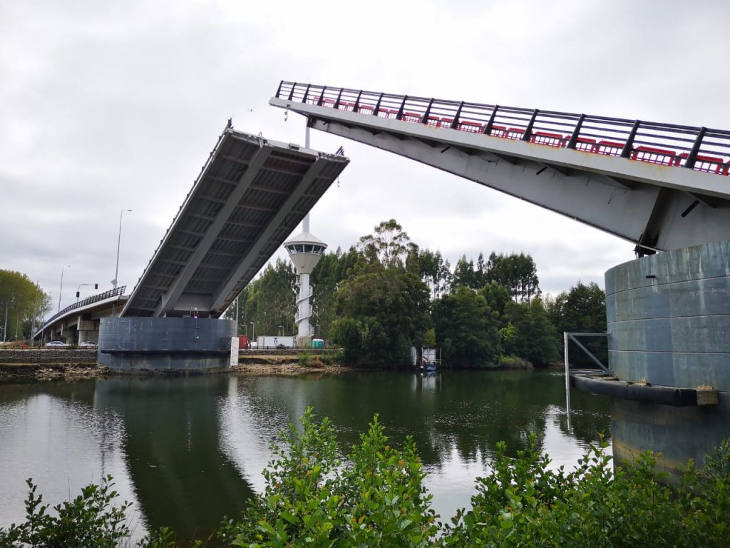 Más de tres horas tardó nueva apertura programada del Puente Cau Cau