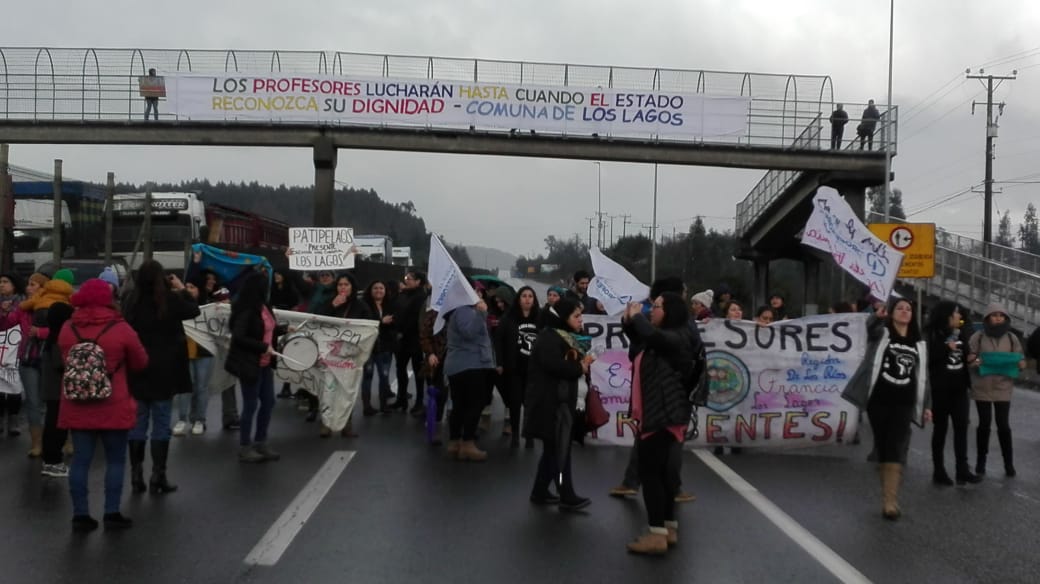 Paro docente: Profesores de Los Lagos interrumpieron el tránsito en la ...