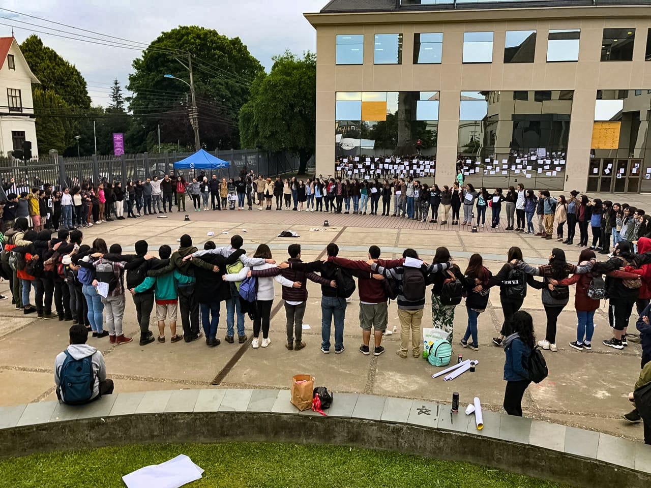 Acusan desvinculación de académicos de la USS de Valdivia por apoyar manifestaciones de estudiantes