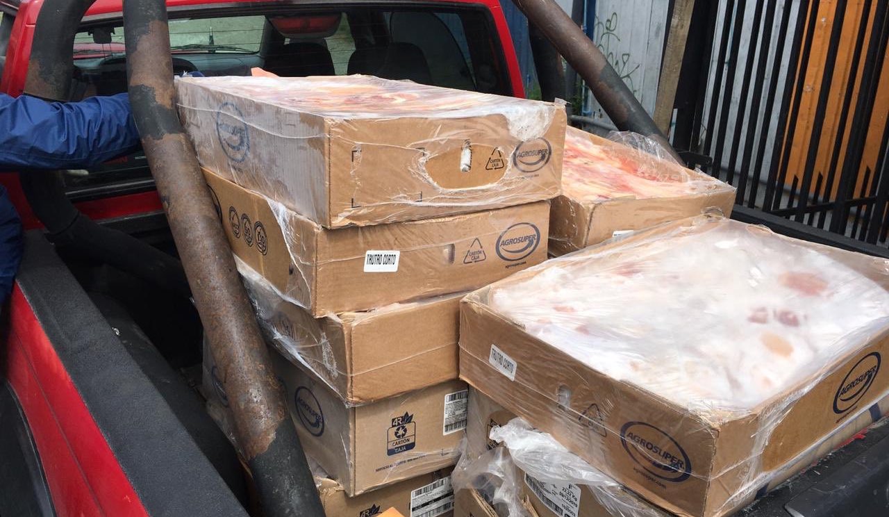 Decomisan más de 600 kilos de carne vencida en locales de Máfil