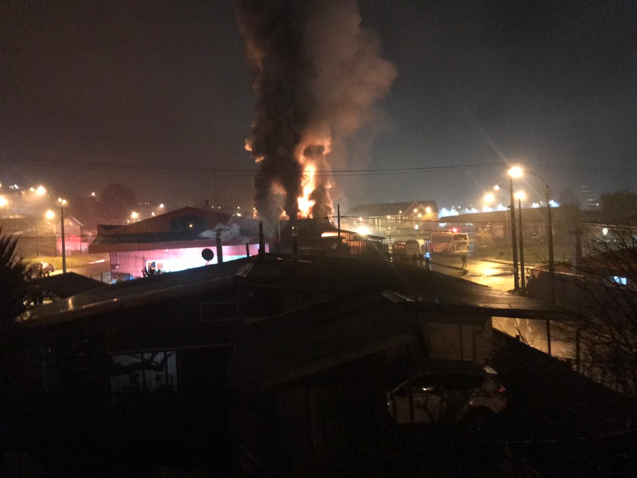 Investigan incendio que destruyó recinto de encuentros mapuches "Trafkintuwe" de Panguipulli