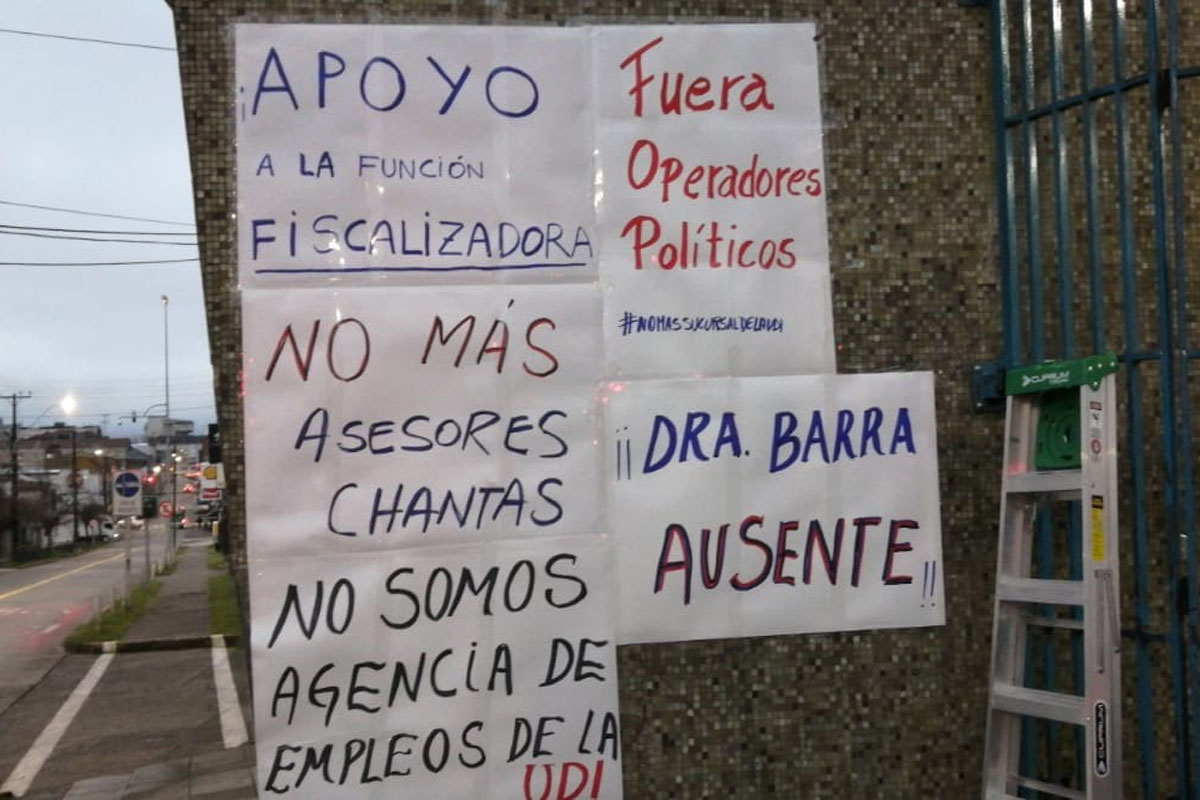 Fiscalizadores se toman edificio de la SEREMI de Salud Los Ríos acusando presiones del Intendente Asenjo