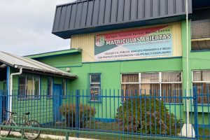 Hombre fue sorprendido robando especies en el interior de la Escuela Teniente Merino de Valdivia