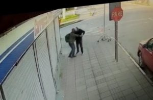 Prisión para violento asaltante de Los Lagos: Fue captado por cámaras de seguridad