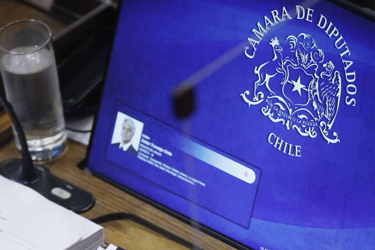 Parlamentarios de oposición tras acusación constitucional contra Piñera: "Ha sido un hito histórico"