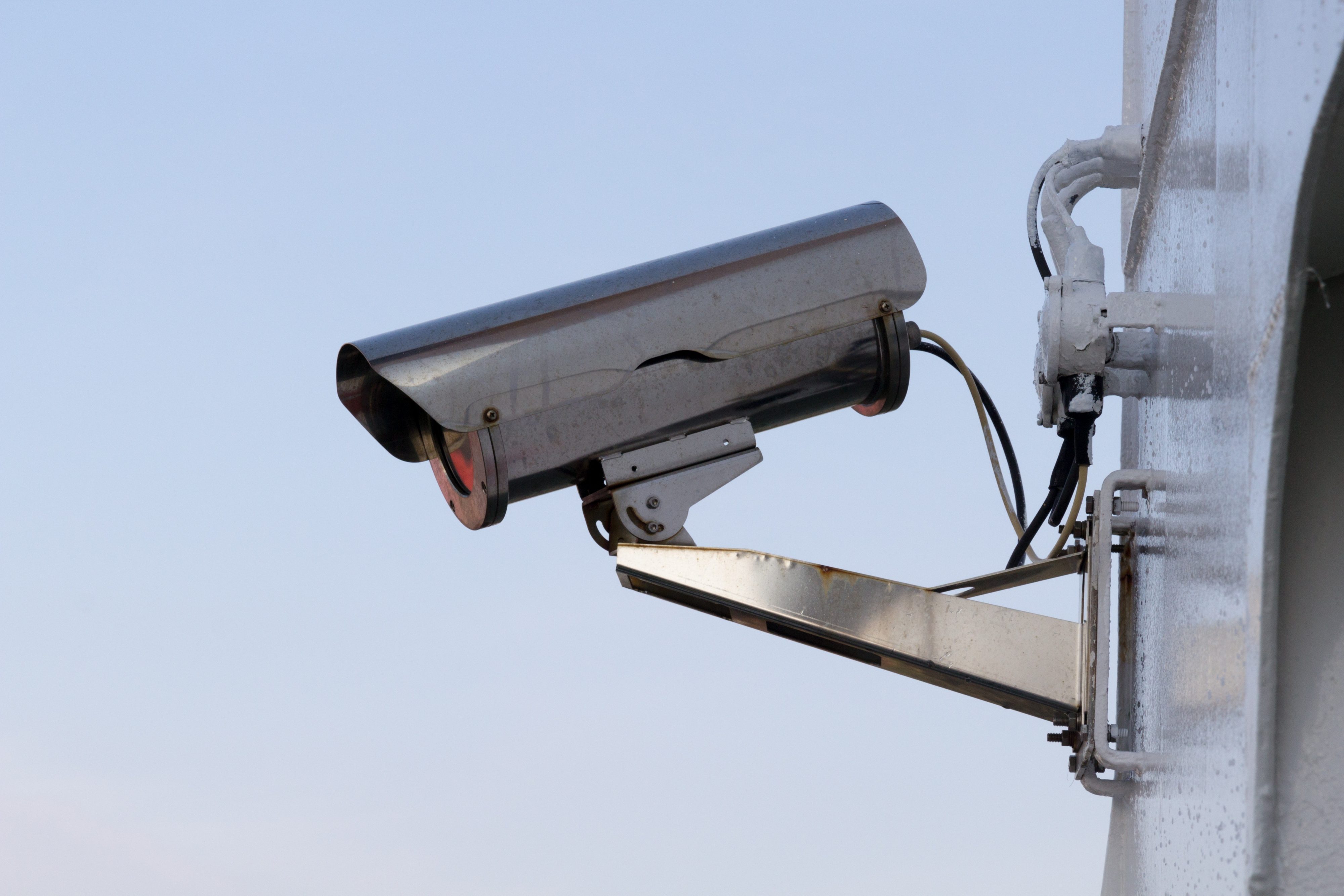 Destinarán $1.700 millones para drones, pórticos y cámaras de televigilancia en Los Ríos
