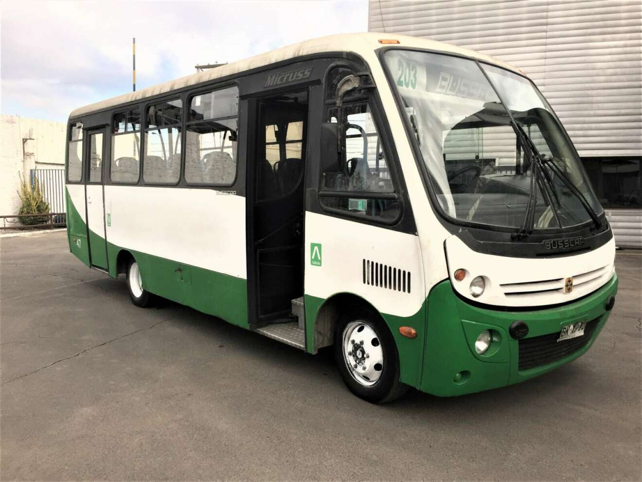 Contratan bus para trasladar a universitarios desde Paillaco hasta Valdivia
