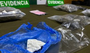 Dejan en prisión preventiva a hombre sorprendido con drogas en su equipaje en un bus en La Unión