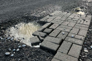 Alcalde de Paillaco exige al MOP hacerse cargo de los malos caminos en la ruta
