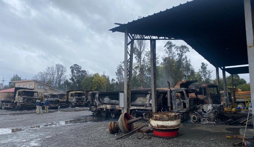 Fiscalía instruye investigaciones por dos ataques incendiarios en Los Ríos