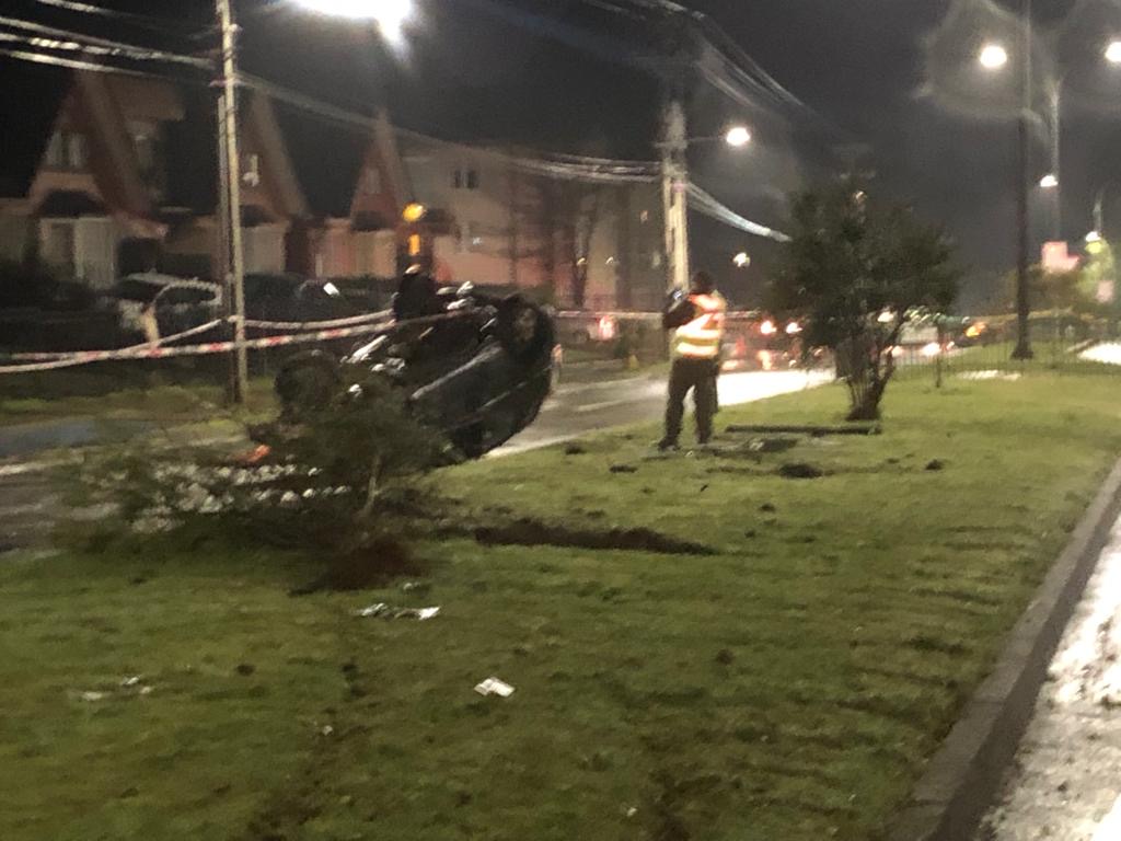Hombre falleció tras volcar su vehículo en Valdivia: SIAT investiga