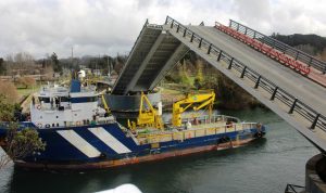 Nueva apertura del puente Cau Cau mantendrá el tránsito interrumpido por más de tres horas