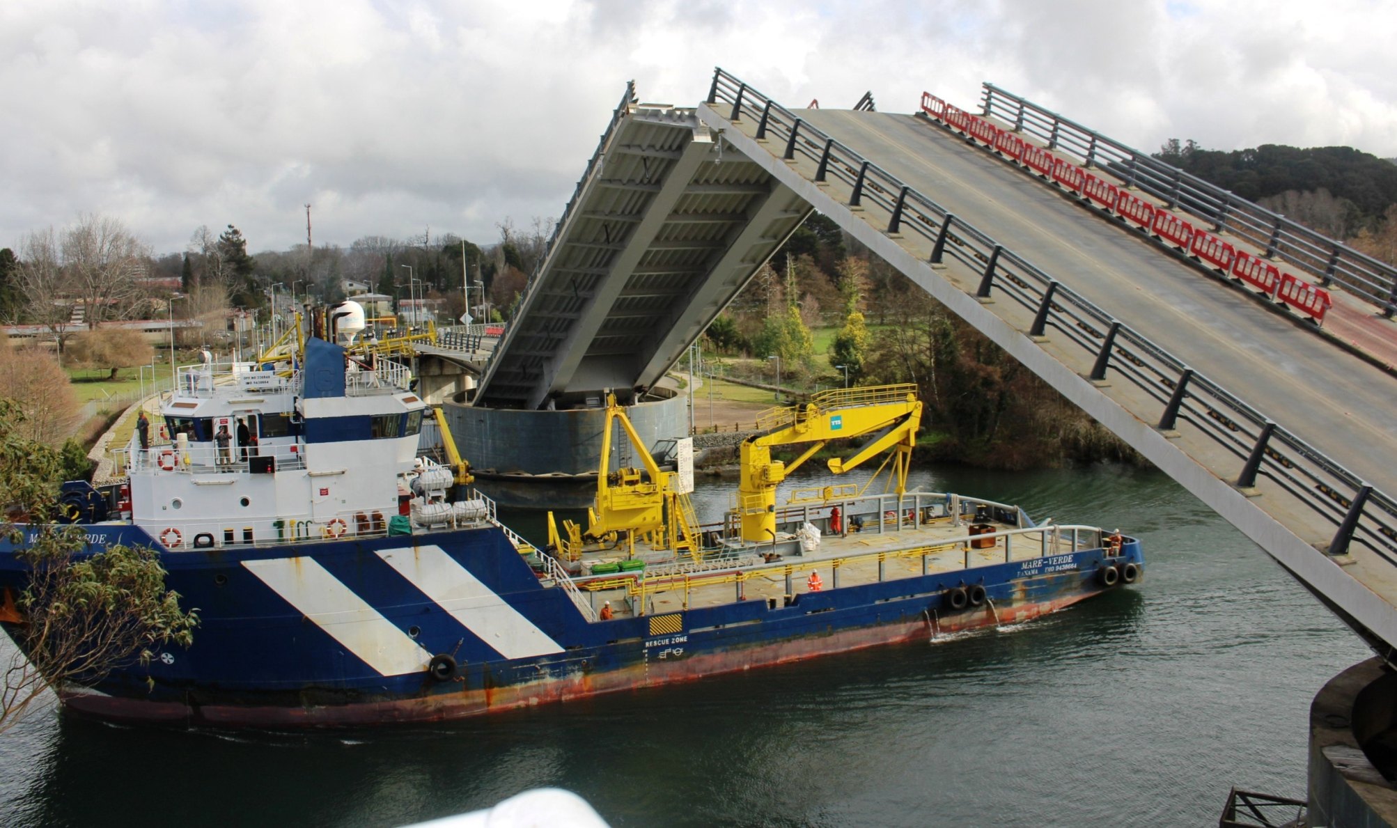 Nueva apertura del puente Cau Cau mantendrá el tránsito interrumpido por más de tres horas
