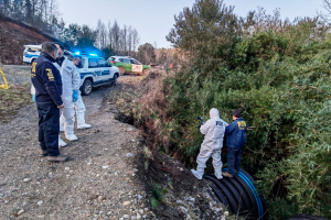 Hombre fue hallado muerto en un canal de regadío en sector rural de Panguipulli
