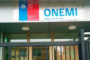 Los Ríos: Funcionarios de ONEMI deponen paro tras llegar a acuerdo con mesa negociadora