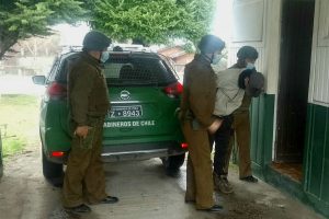 Detienen a hombre que amenazó y robó a vendedor de servicentro en Futrono