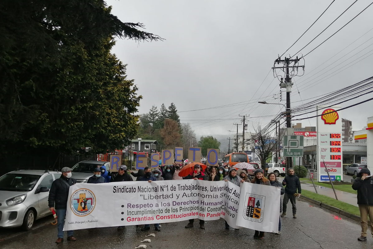 Trabajadores de la UACh exigen disculpas públicas del rector por dichos sobre huelga