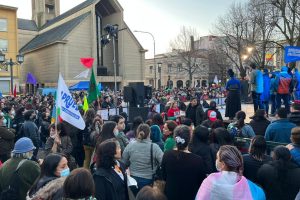 Con shows artísticos comandos por el Apruebo cerraron campaña en Valdivia
