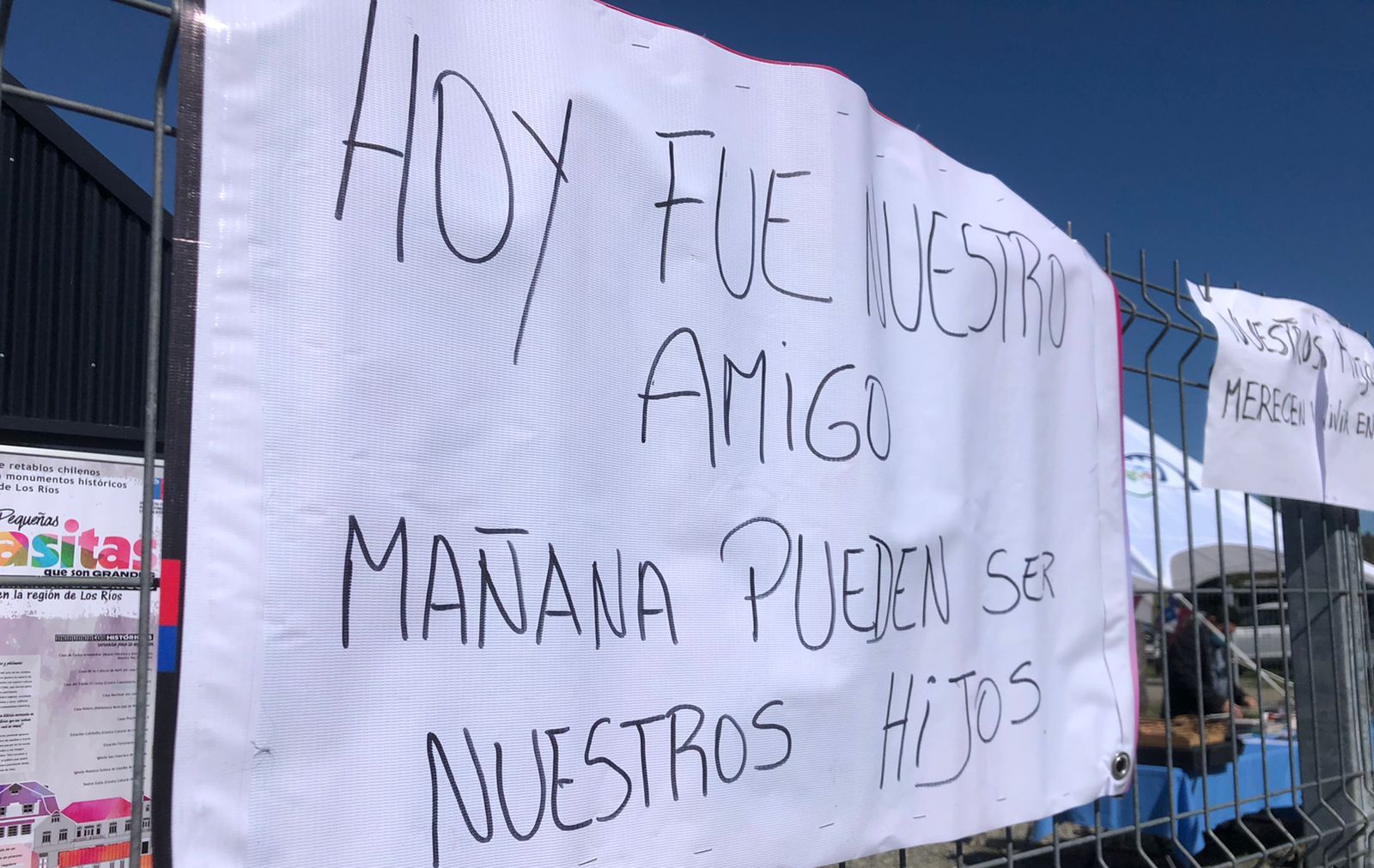 Vecinos protestan tras muerte de hombre baleado en medio de un tiroteo en Antilhue