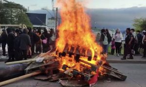 Municipio se querellará por daños tras conmemoración del estallido social en Valdivia