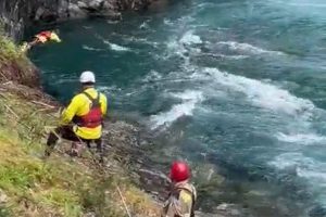 Hallan accesorio de mujer extraviada en ribera de río Fuy