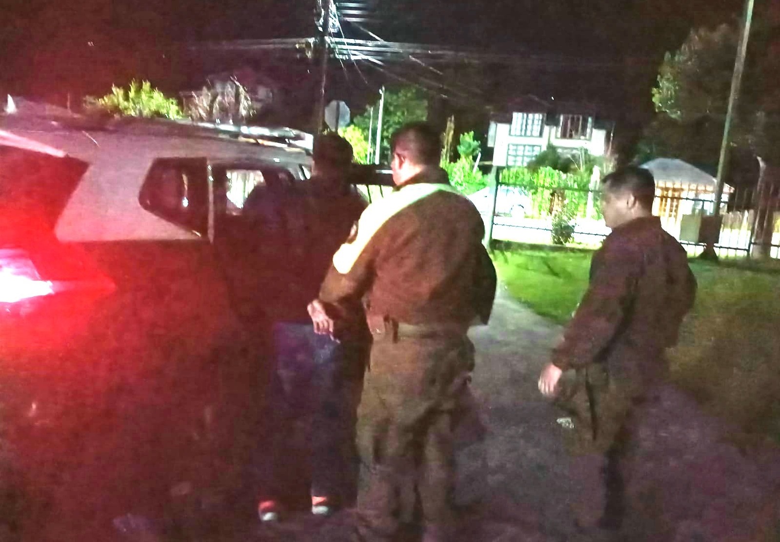 Carabineros detienen a un adulto por presunto abuso sexual en un lugar público de Panguipulli