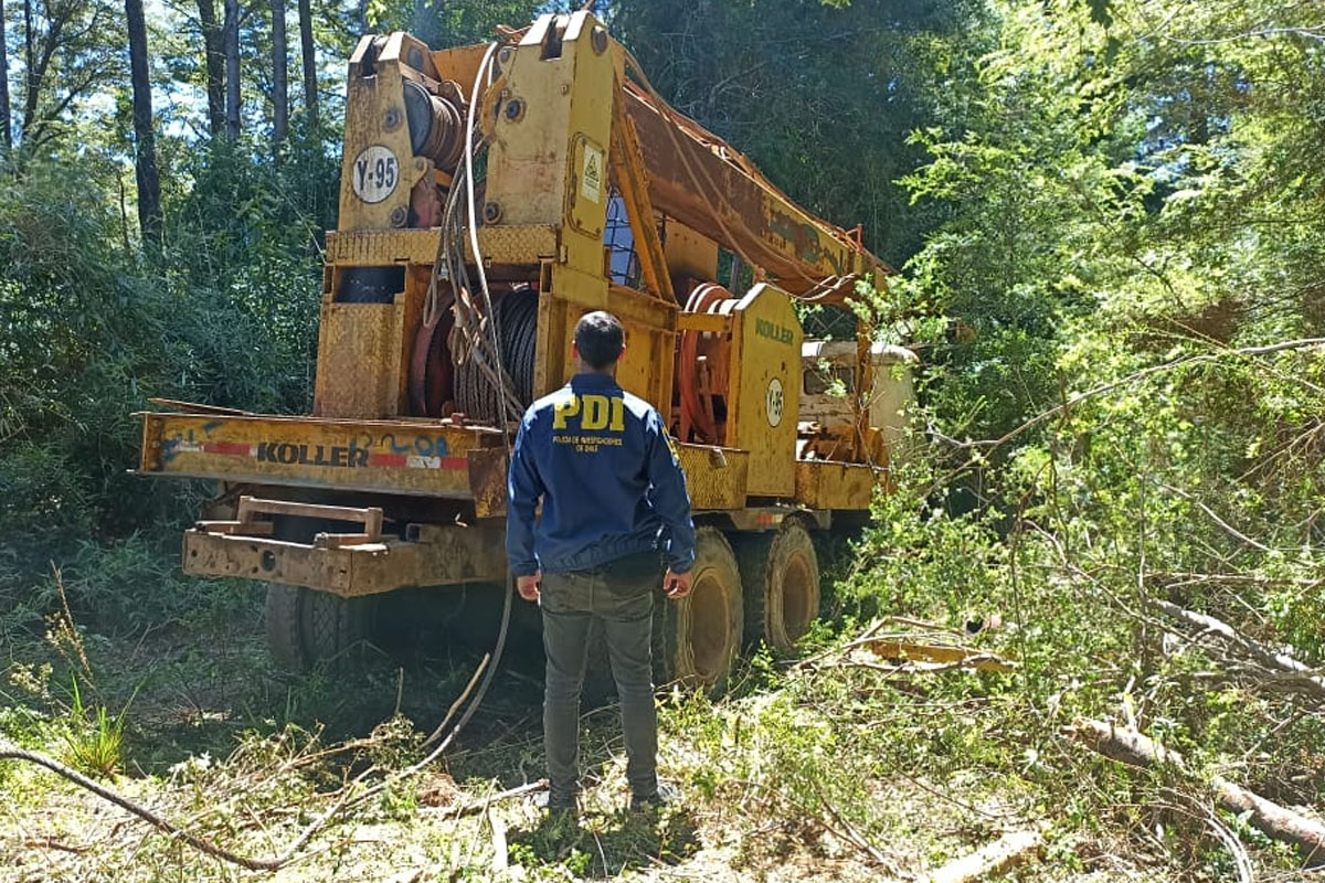 Detienen a tres personas por sustraer madera y recuperan maquinaria forestal en Los Ríos