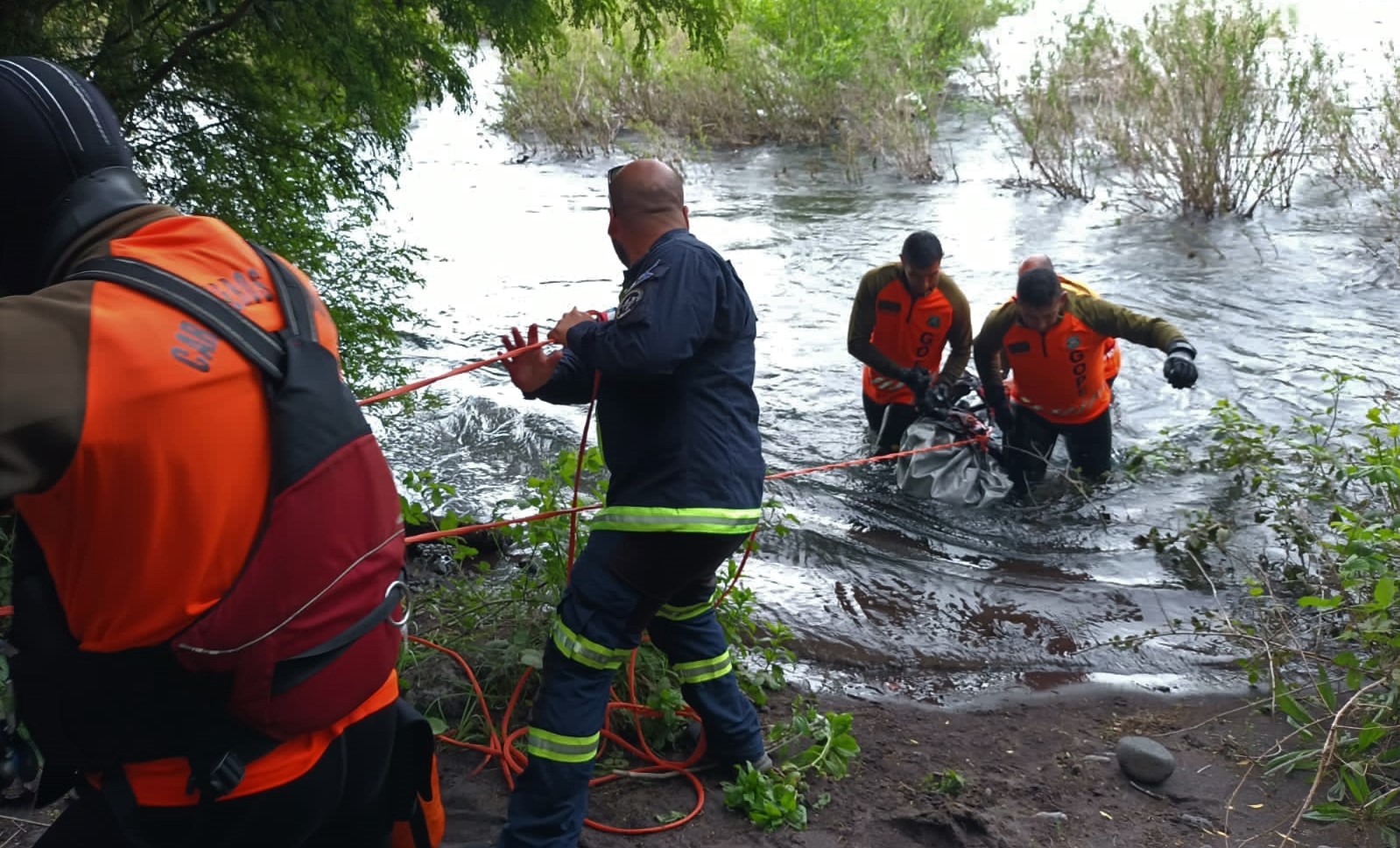 Sin vida fue hallada la mujer extraviada desde el fin de semana en la ribera del río Fuy