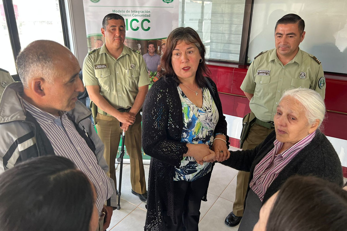 El emocionante reencuentro en Valdivia de una madre y su hijo después de 45 años