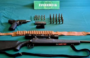 Un hombre fue detenido por transportar armas y municiones dentro de su vehículo en Lago Ranco