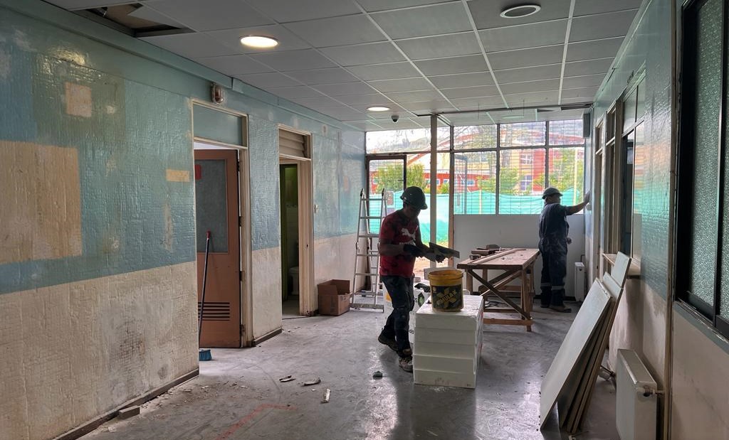 Llaman a comprender molestias por el inicio de obras de conservación en el Hospital de Los Lagos