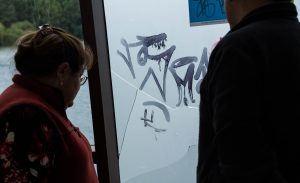 Repudian nuevos daños provocados por desconocidos en muelle techado en la Costanera de Valdivia