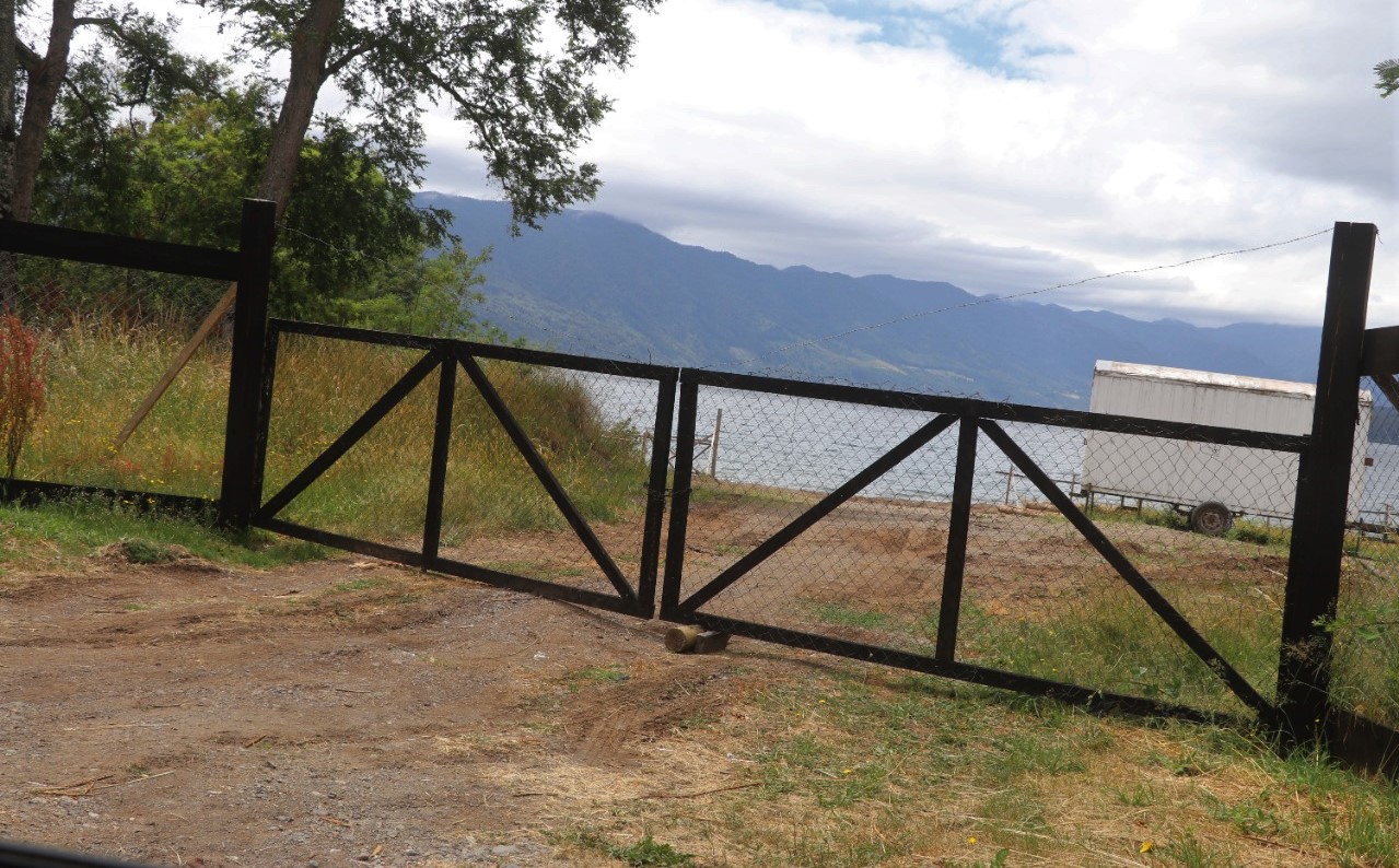 Denuncian impedimento de acceso al lago Riñihue y Bienes Nacionales compromete fiscalización