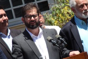 Boric afirmó que traspaso de competencias a gobernadores no se hará “el día final” de su Gobierno