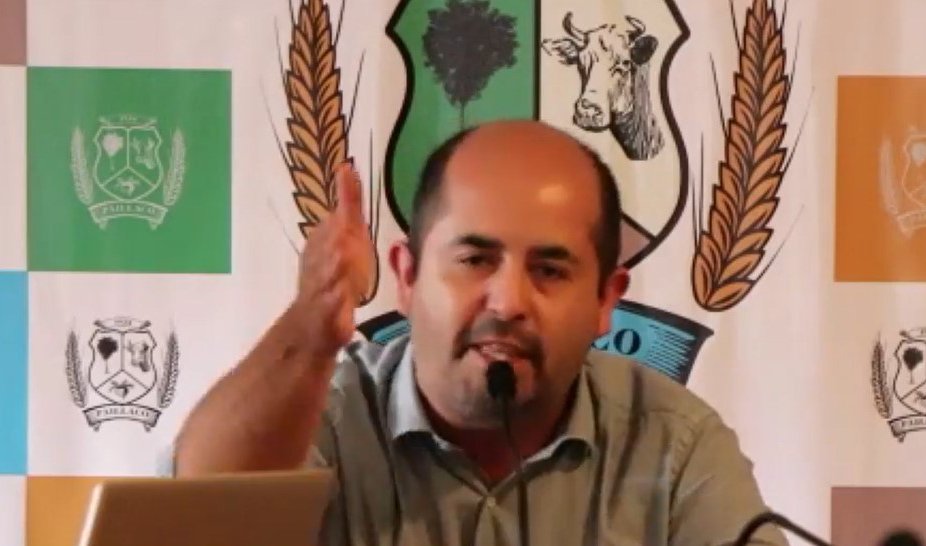 "No he cortado una puta cinta de un puto proyecto": Alcalde de Paillaco confronta a funcionario
