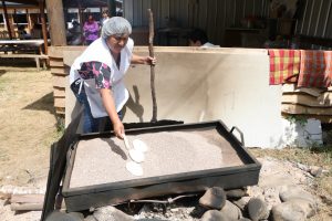 Desde asados hasta pullmay: Doce sectores de Valdivia tendrán las mejores variedades gastronómicas