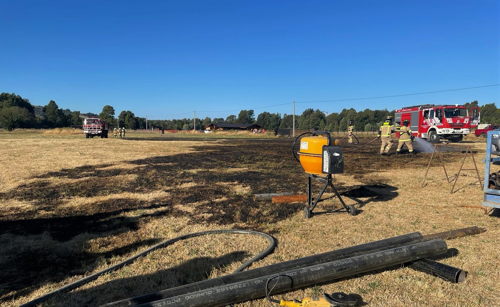 Formalizan a mujer que inició foco de fuego al quemar basura en Río Bueno