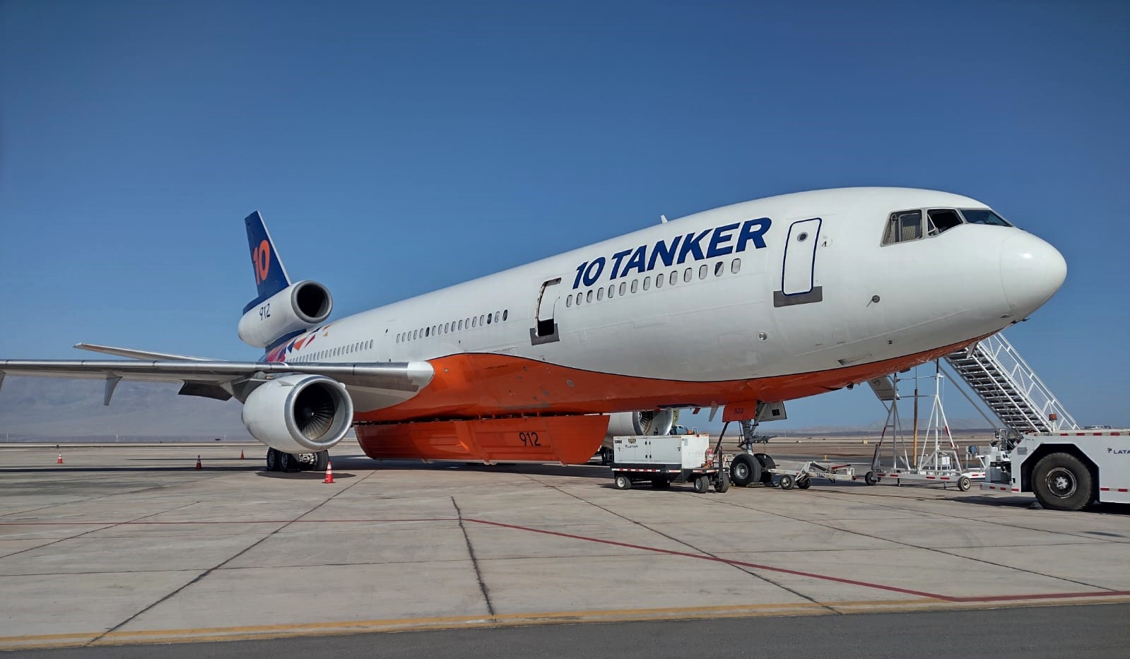 Gobierno en Los Ríos solicitó el avión “Ten Tanker” para combatir incendios forestales