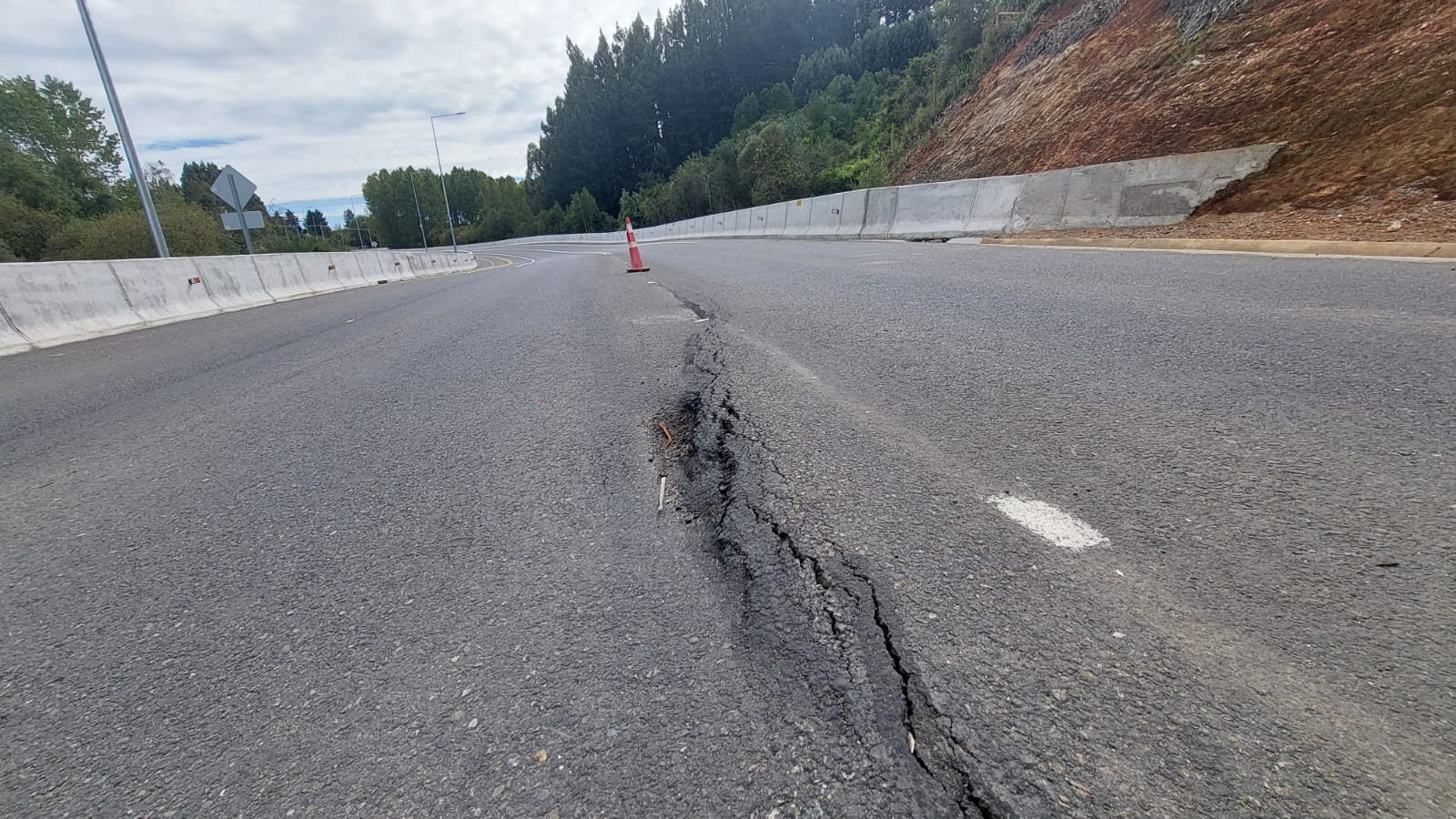 MOP aclara que fallas en ruta Circunvalación de Valdivia se repararán antes de fines de abril