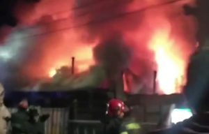 Viviendas fueron arrasadas por el fuego en el sector Menzel de Valdivia