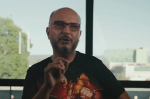 ¿DC o Marvel?: Los extrovertidos y desconocidos gustos en series del Diputado Ilabaca