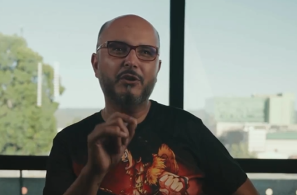 ¿DC o Marvel?: Los extrovertidos y desconocidos gustos en series del Diputado Ilabaca