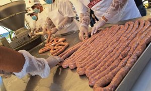 “En Paillaco son superiores”: Alcalde irá por denominación de origen para longanizas y desafía a Chillán