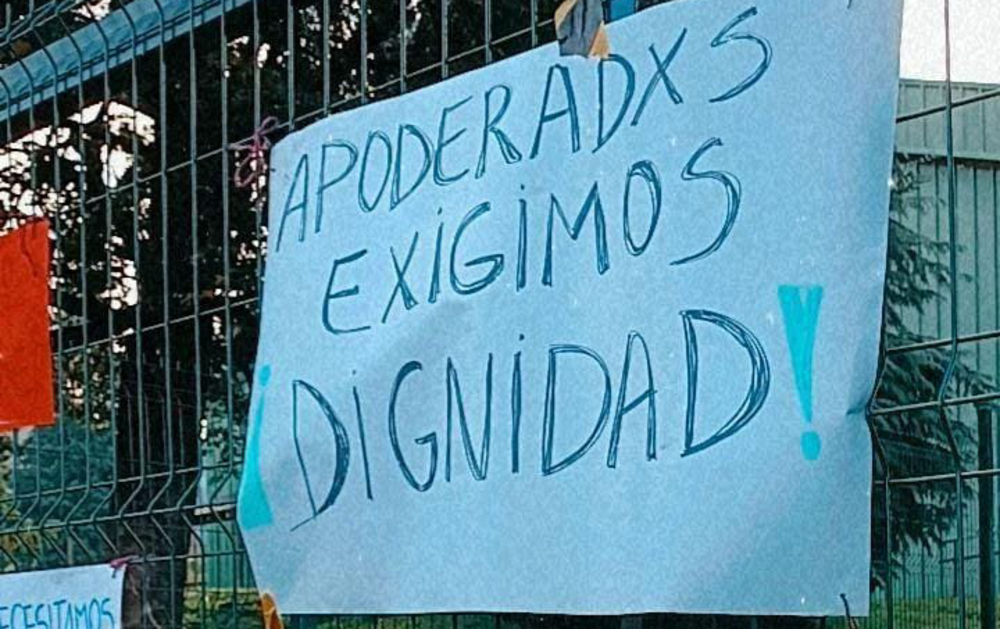 Falta de calefacción e inundación en el patio motivó toma de escuela rural en Panguipulli