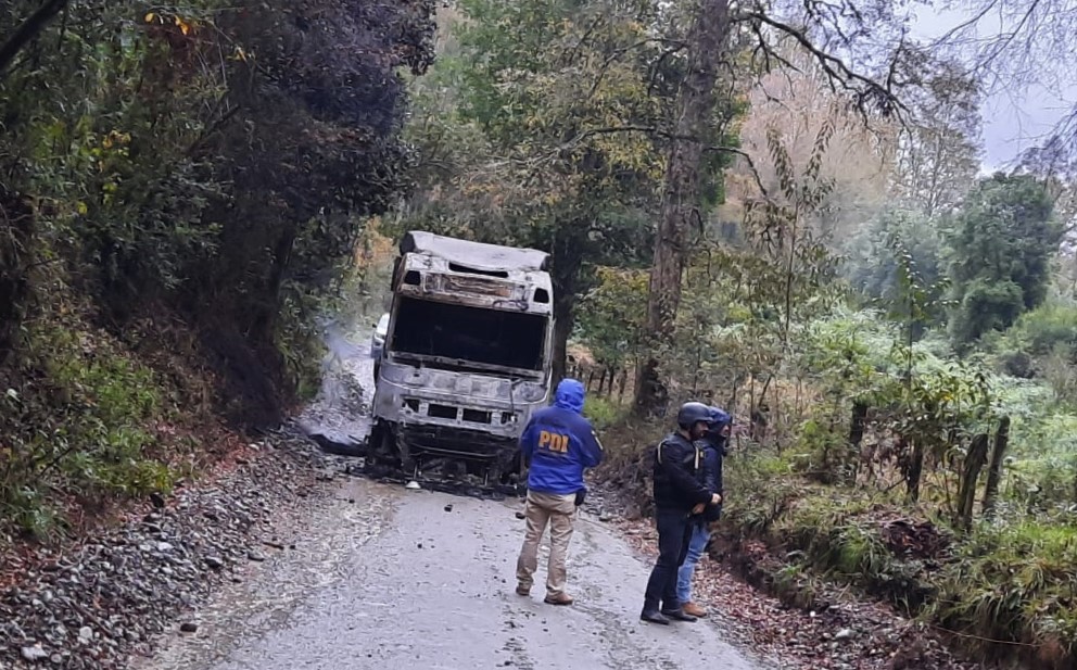 Gobierno repudia atentado incendiario en Los Lagos y se sumarán a la investigación como querellantes