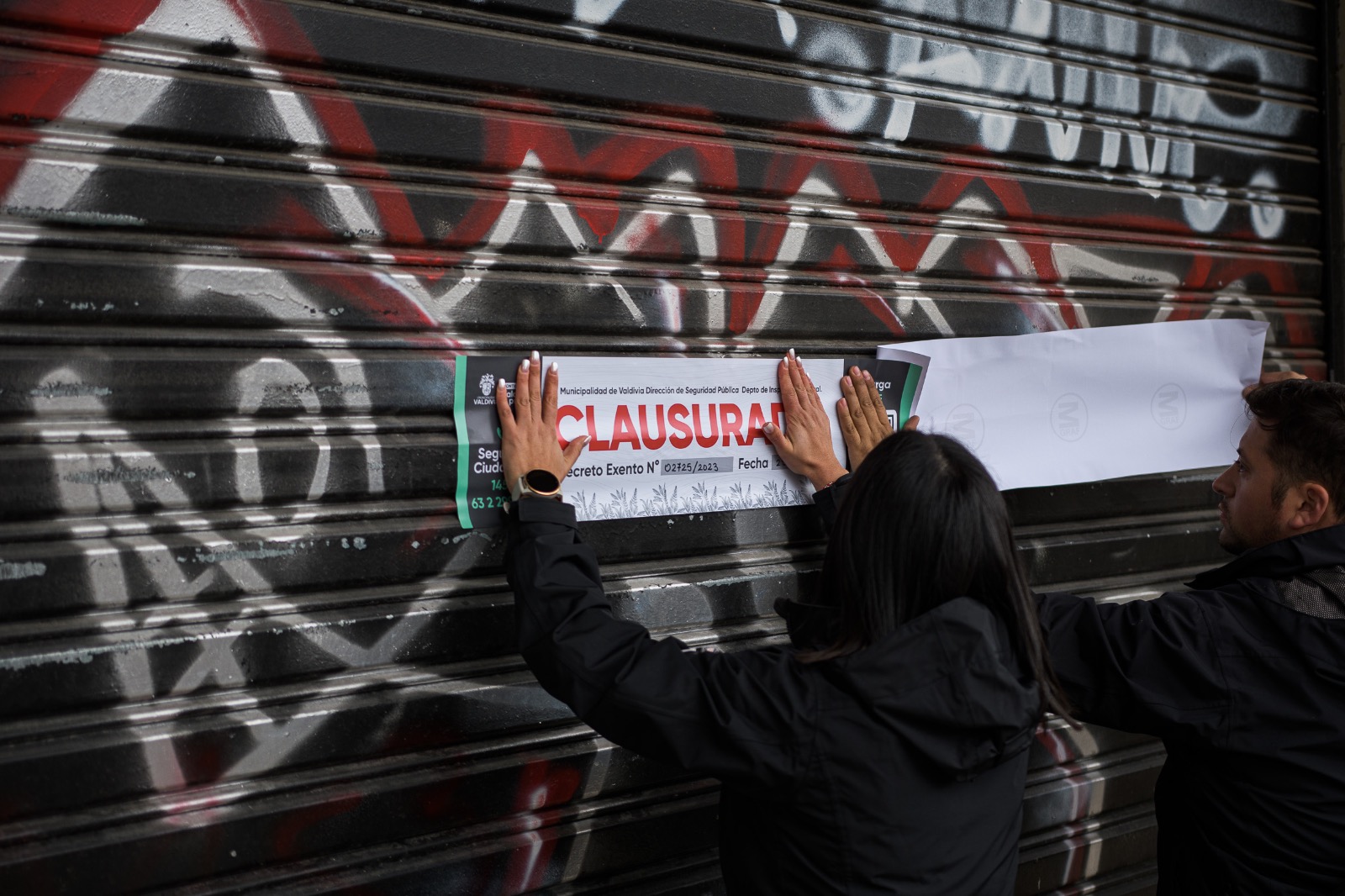 Por no contar con patente municipal clausuran dos “casinos ilegales” en Valdivia