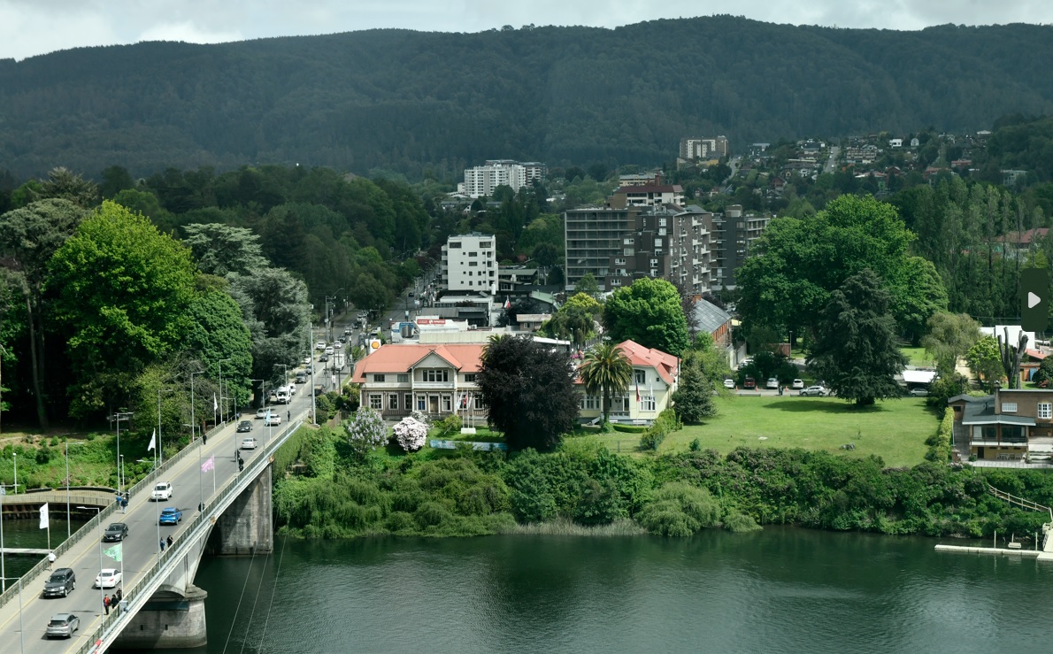 Calidad de vida urbana cae en Valdivia: Estudio muestra malas condiciones laborales y de negocios