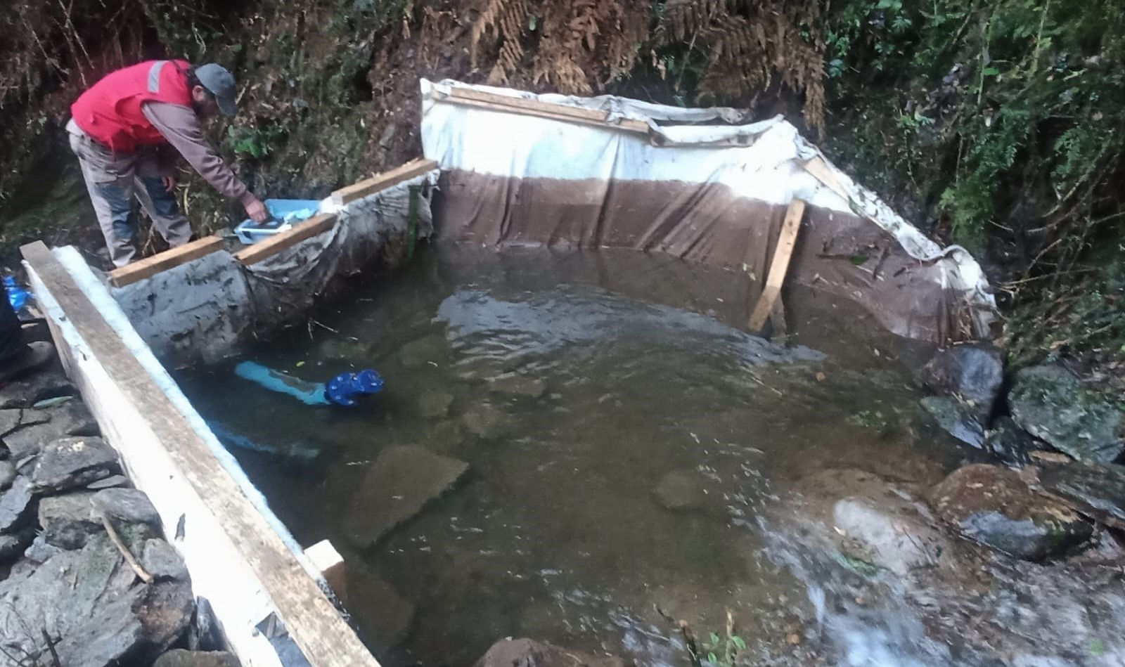 Vecinos de Corral por retorno transitorio del agua potable: “Vamos a estar pendientes, vigilantes”